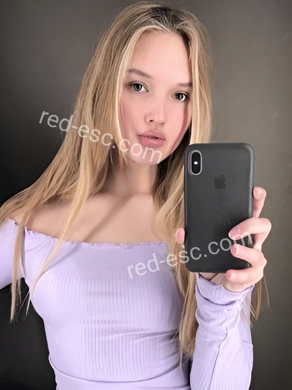Юля — Гатчина